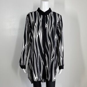 J Black & White Abstract Print Tunic Button Down Top Size M